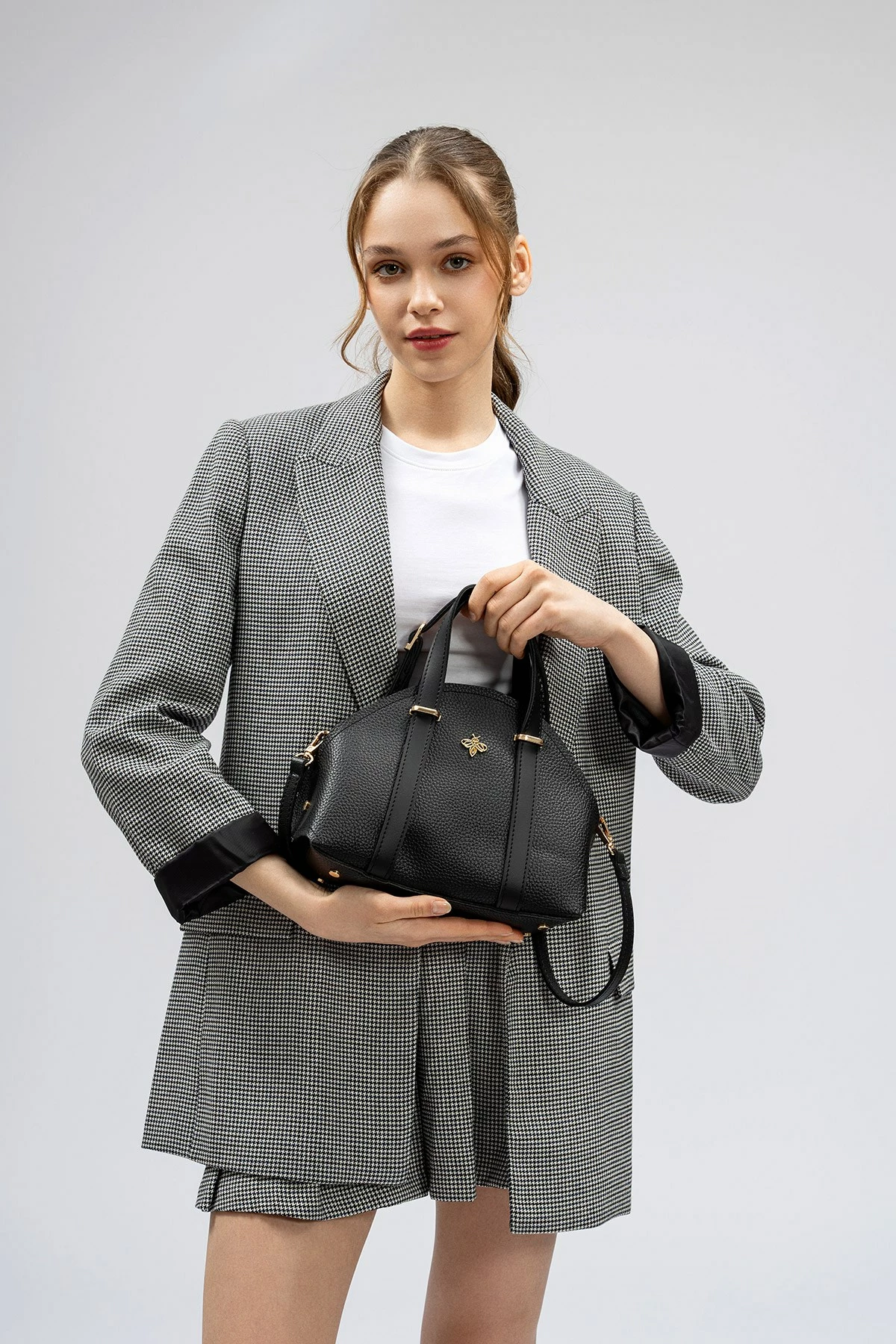 Çantë dore Lucky Bees, e zezë, 1233 Ros - Black