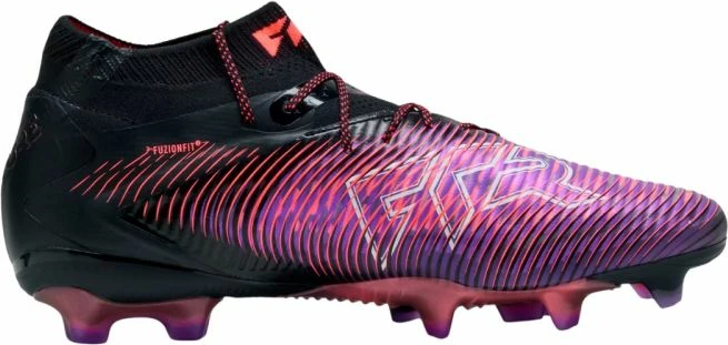 Atlete futbolli Puma për meshkuj, të zeza dhe të kuqe