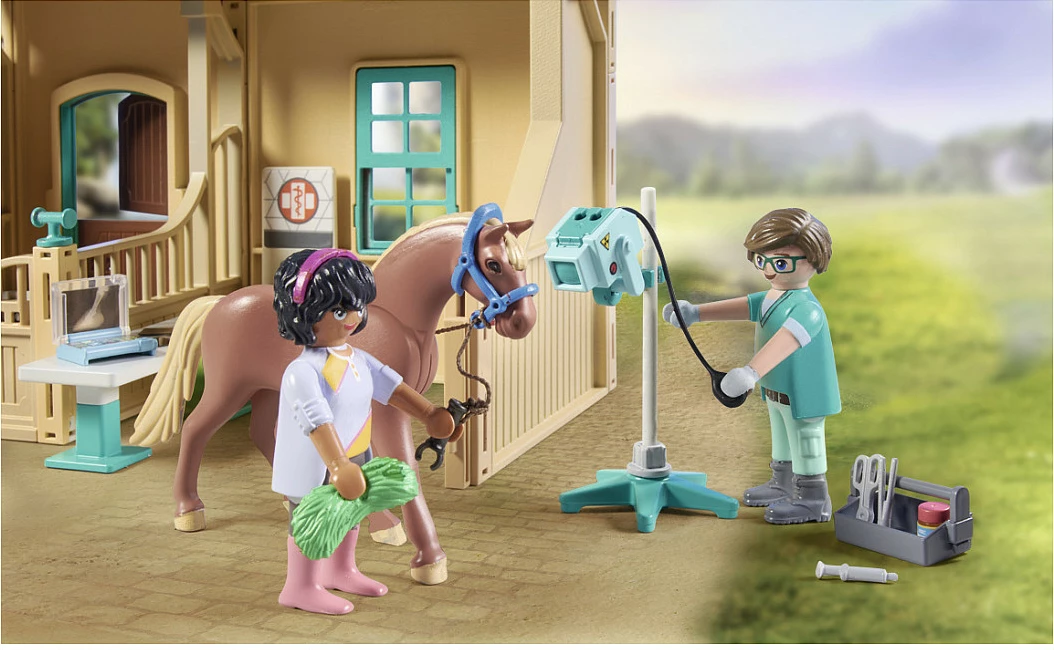Set lodrash Playmobil Horses of Waterfall 71352, klinikë veterinare dhe terapi me kalë, 164 copë, shumëngjyrëshe