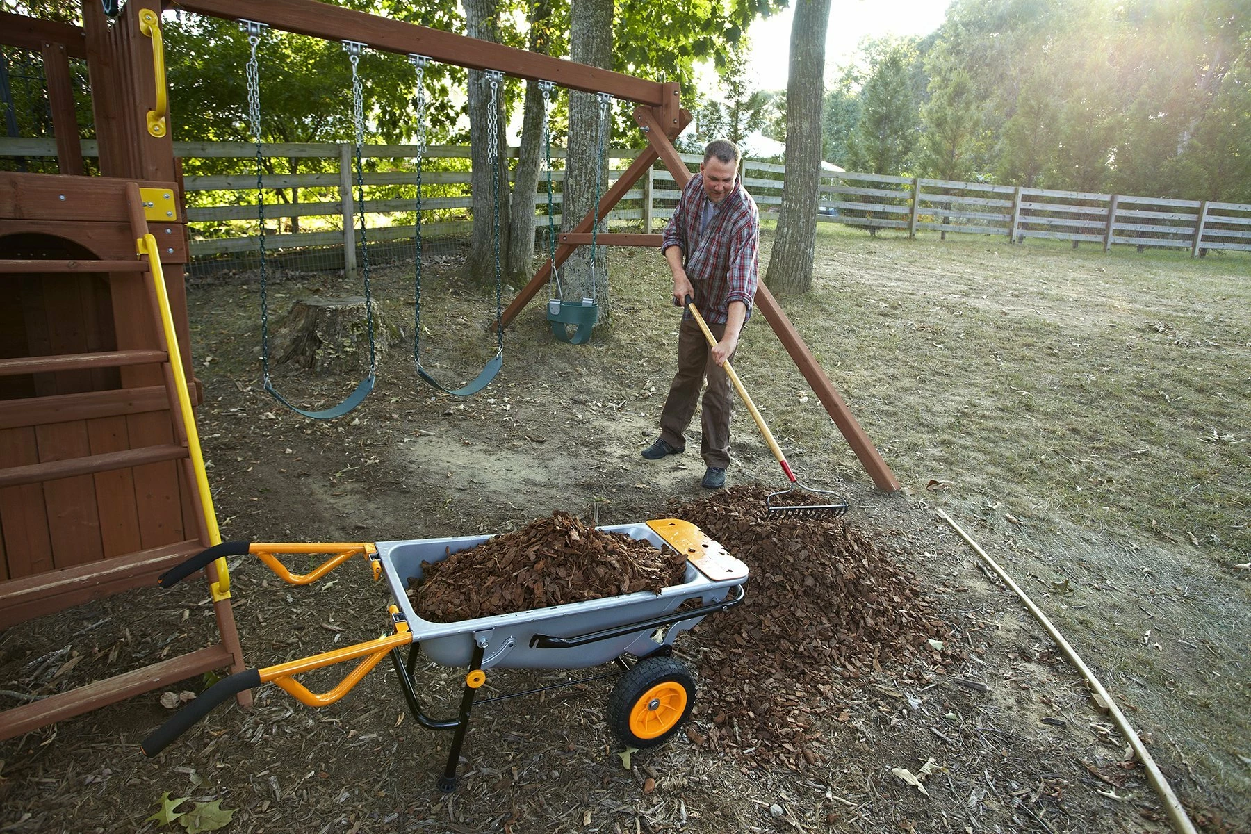 Karrocë dore Worx WG050 110 L 140 kg dy rrota, argjendtë