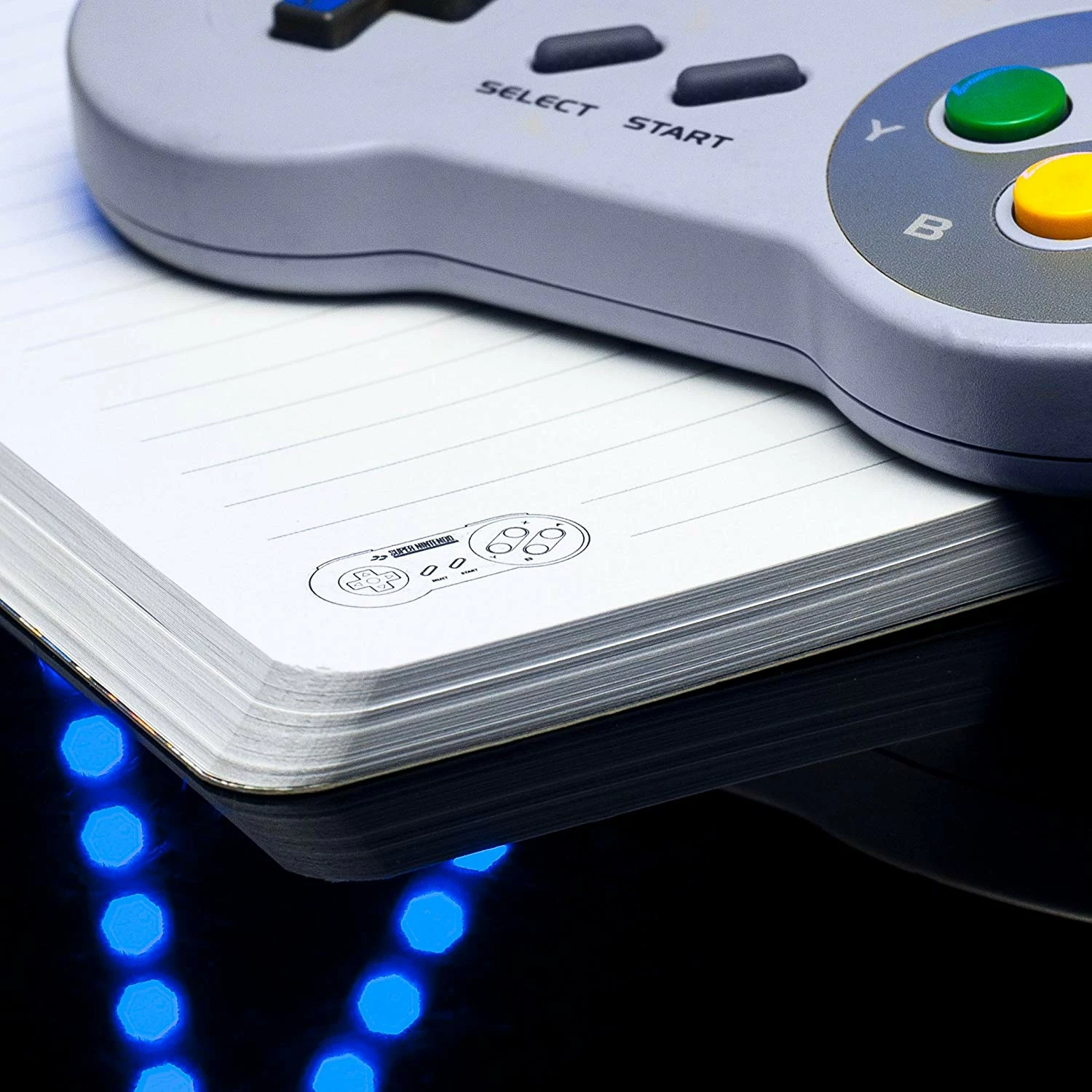 Fletore Paladone Nintendo SNES me vija, dizajn konsolë retro