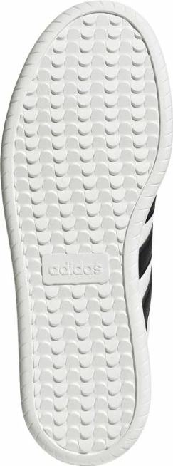 Atlete adidas për meshkuj, të bardha