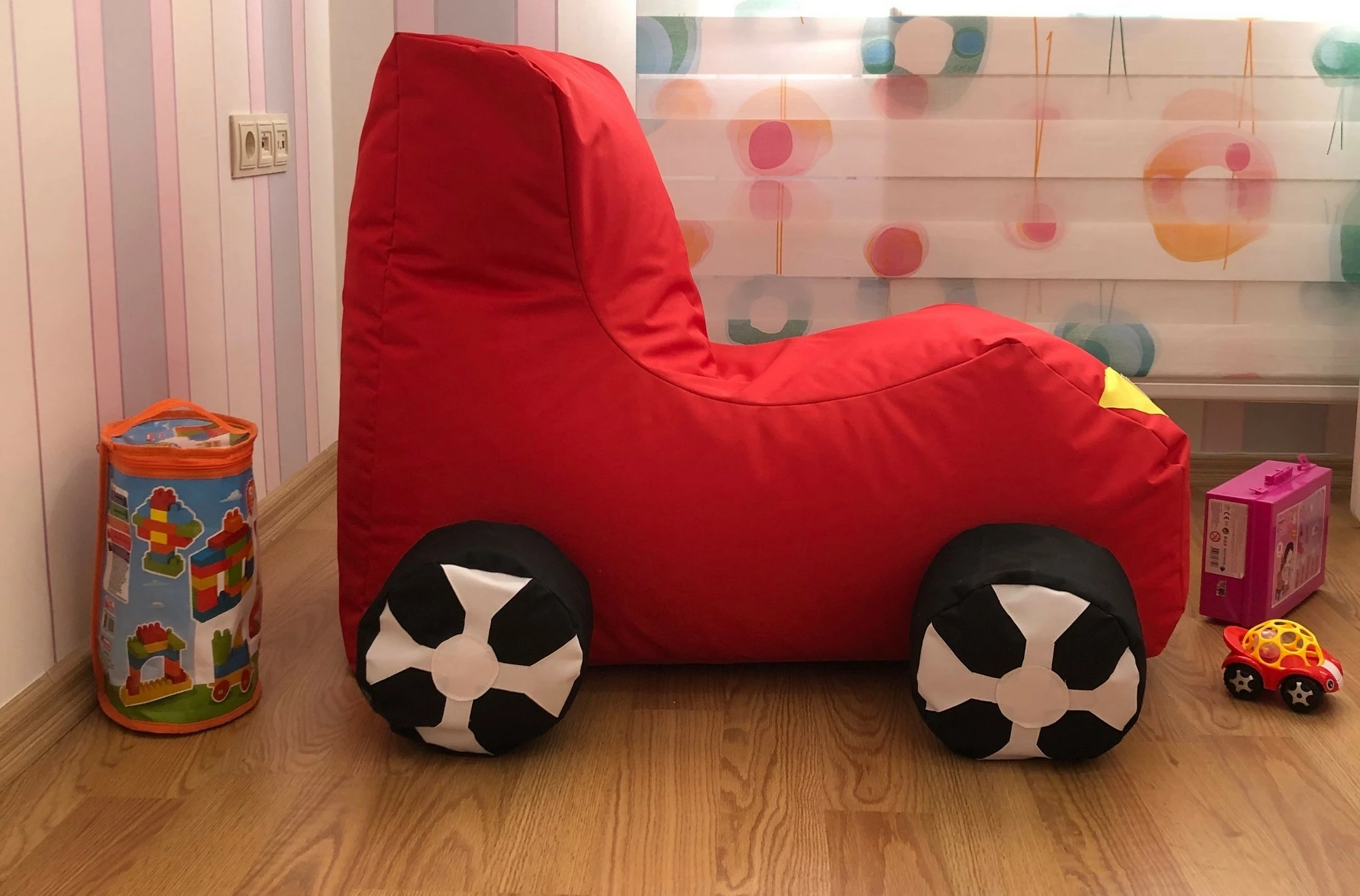 Qebe për fëmijë, formë makine, ngjyrë e kuqe, Atelier del Sofa, 50x70x90 cm