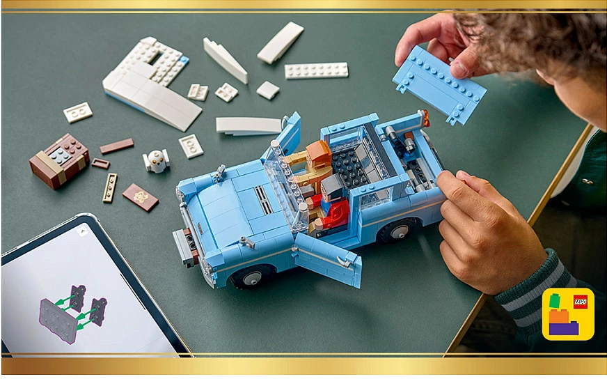 Set ndërtimi LEGO Harry Potter 76470, Enchanted Flying Ford Anglia, 868 copë, multikolor