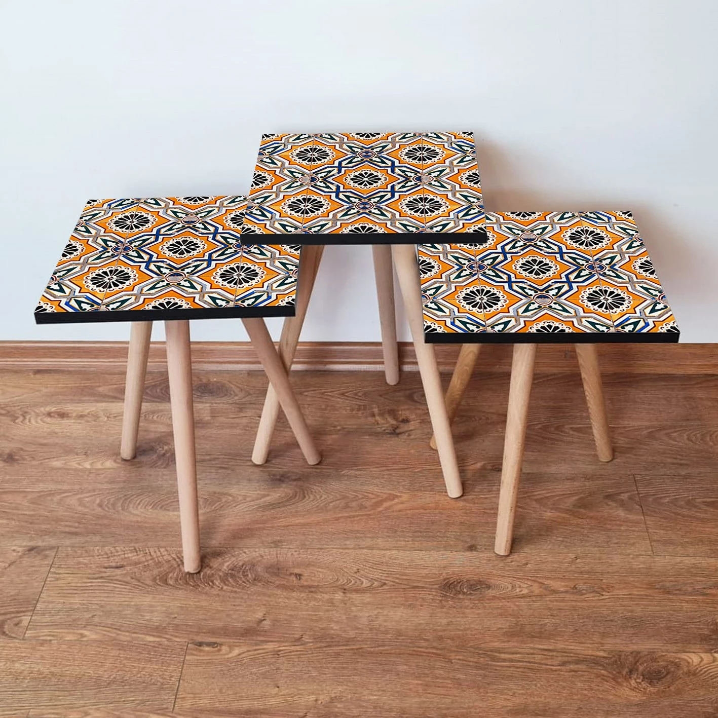 Set tavolina të vendosshme, shumëngjyrëshe, Skye Decor, 3Shp29 (3 copë)