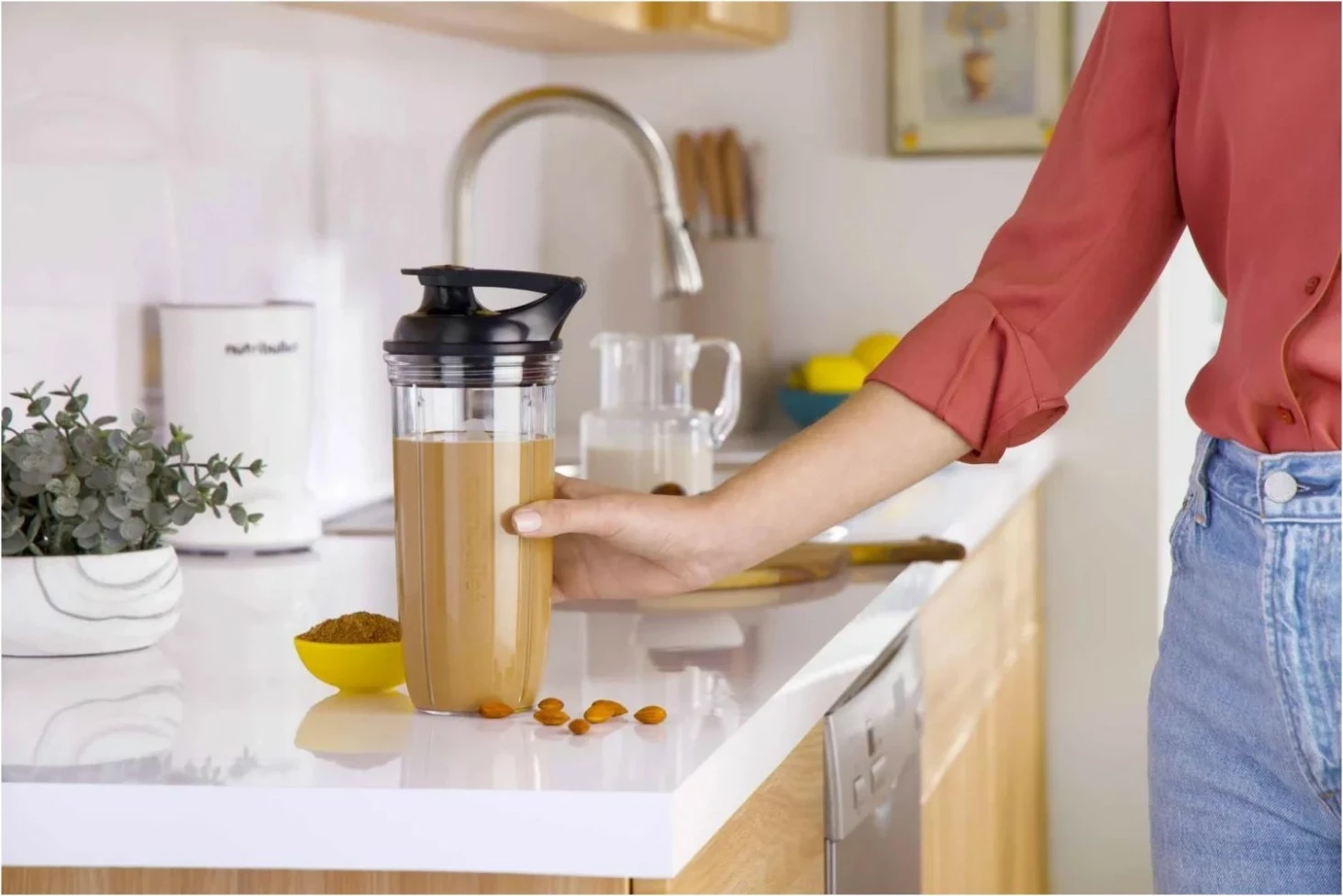 Blender Nutribullet NBT1006MW, 1000W, 2 gota Tritan, bardhë mat