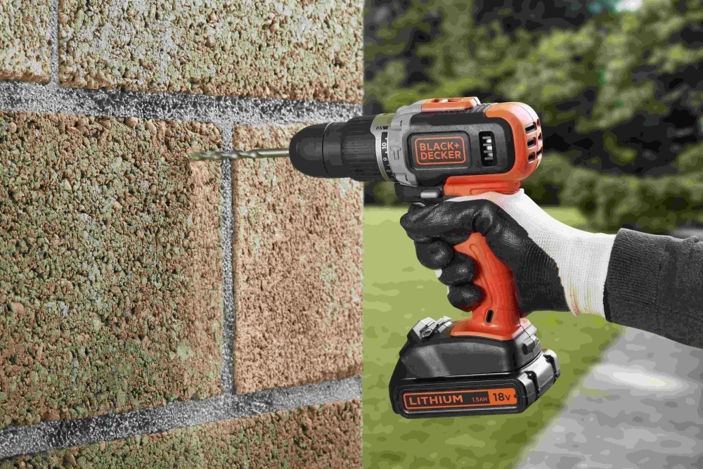 Vrtalnik aku me goditje Black&Decker BCD003C1 18V 1.5Ah, portokalli/zi (me bateri)