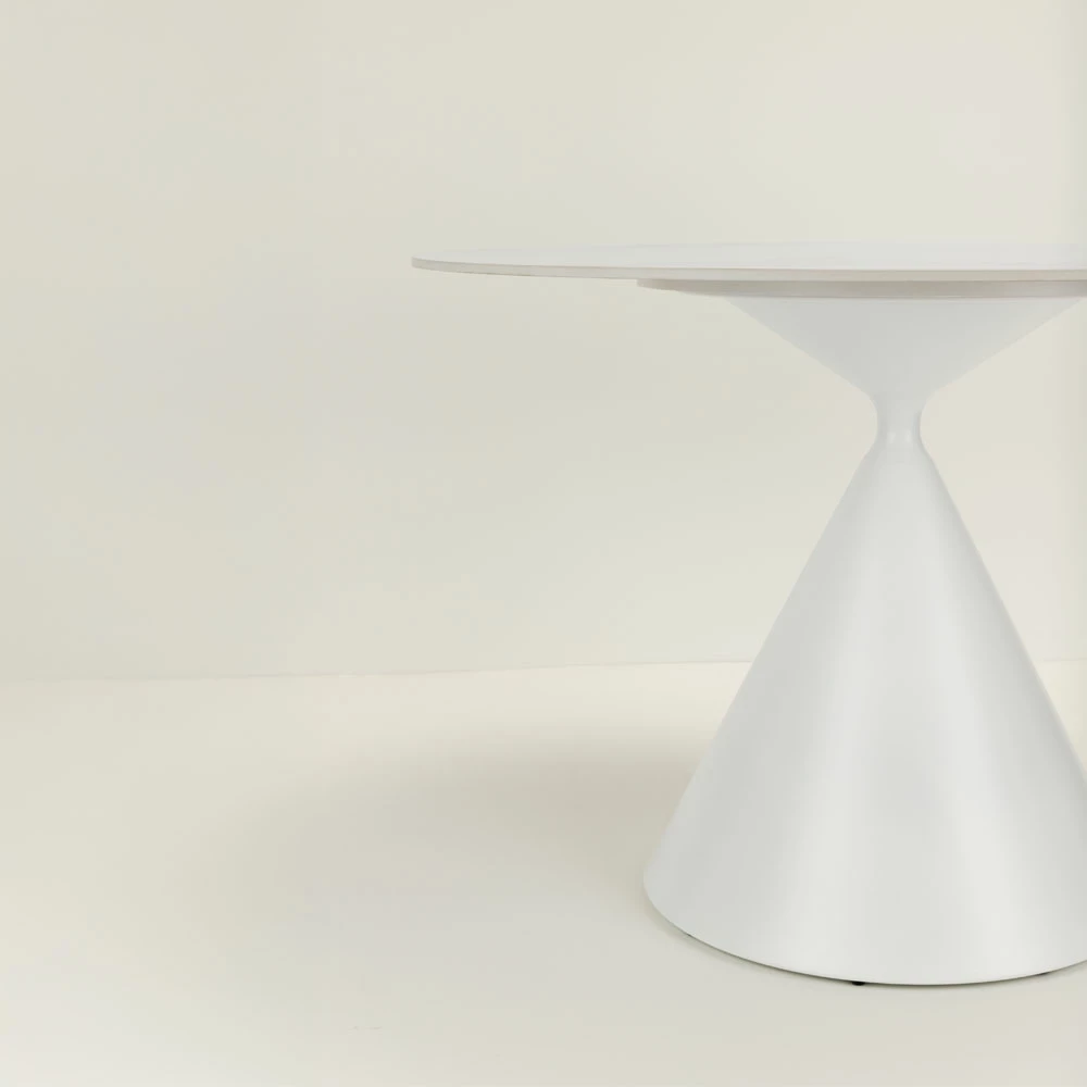 Tavolinë ATRIUM, ngjyrë e bardhë me model mermeri, 110x110x76cm