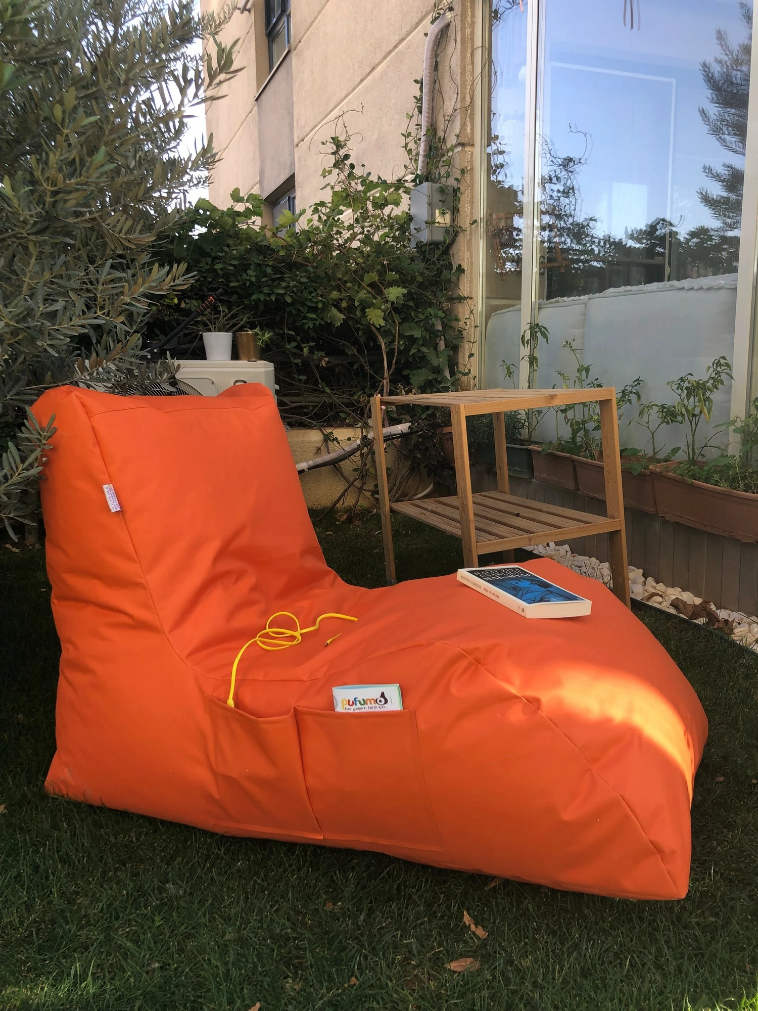 Qese ulëse portokalli, Atelier del Sofa, Daybed