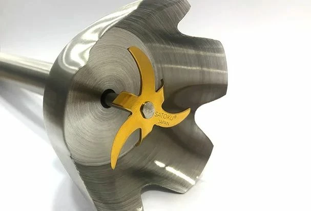 blender shkop AIWA KENKIRI 1500 Plus ABL-1500P, 1500 W, 40 shpejtësi + Turbo, 6 thika Titanium, me grirës 500 ml + rrahëse inox + gotë matëse 800 ml, zi/inoks