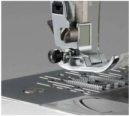 Makine qepje Brother HF37, mekanike, 37 programe, bardh e zi