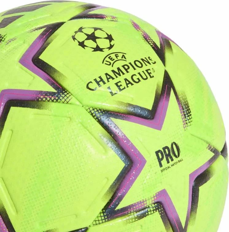 Top futbolli adidas UCL Pro Winter KE9769, madhësia 5 [Madhësia: 5]