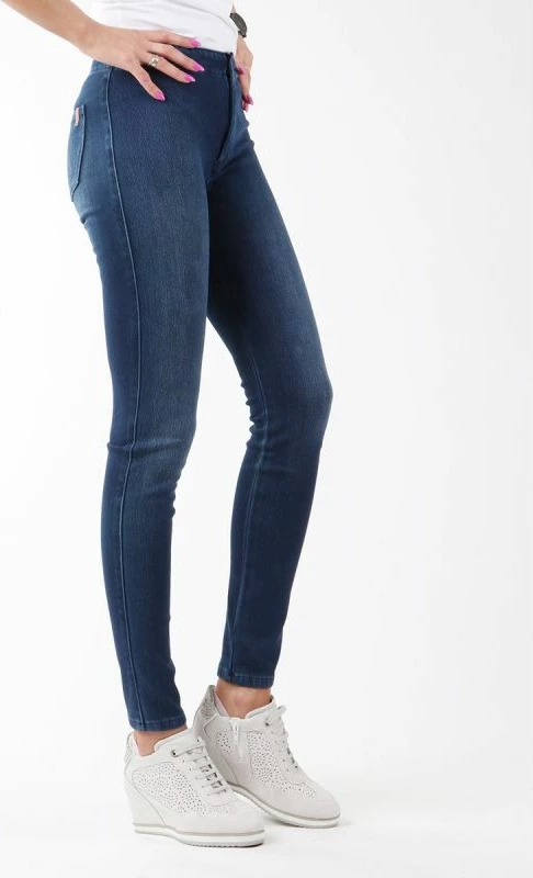 Pantallona jeans për femra Wrangler, blu [Madhësia: W27 L32]