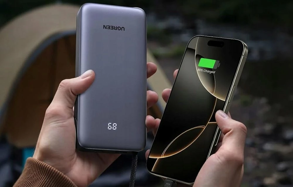 Powerbank Ugreen PB536 20000mAh 45W, kabllo USB-C e integrume, ekran LED, gri