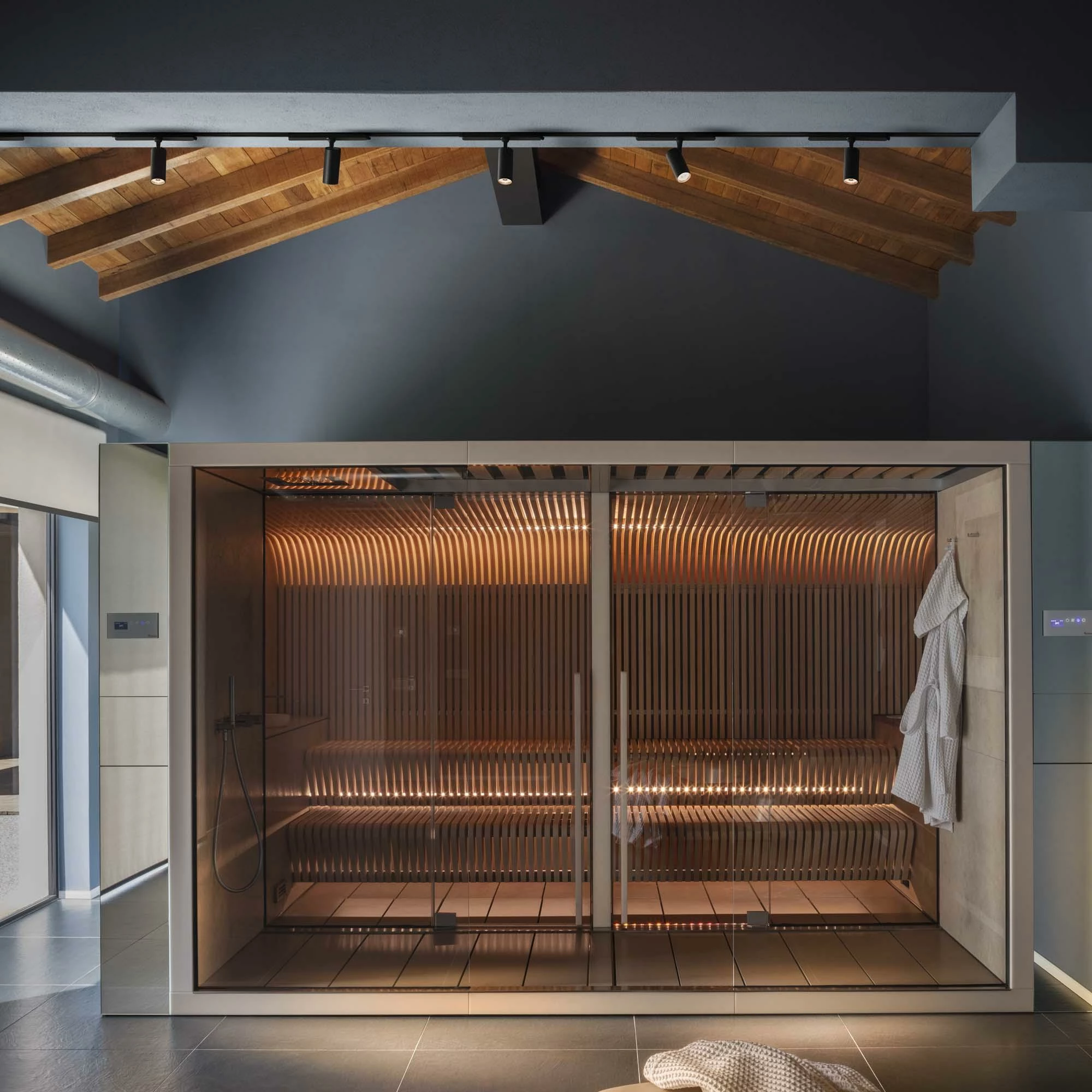 Drita spot dhe shina ndriçuese Fox tr 3-phase 25w cri80 3000k on-off