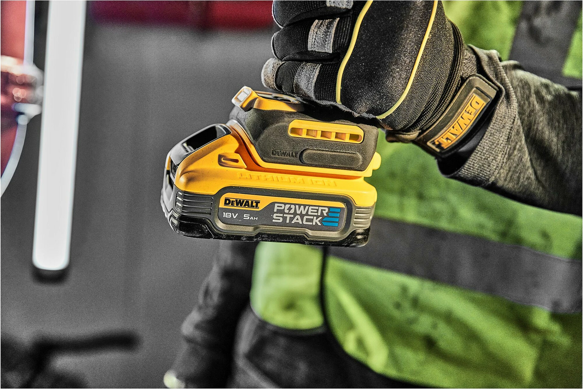 Bateri DeWALT POWERSTACK DCBP518, 18V 5Ah, verdhë/zi