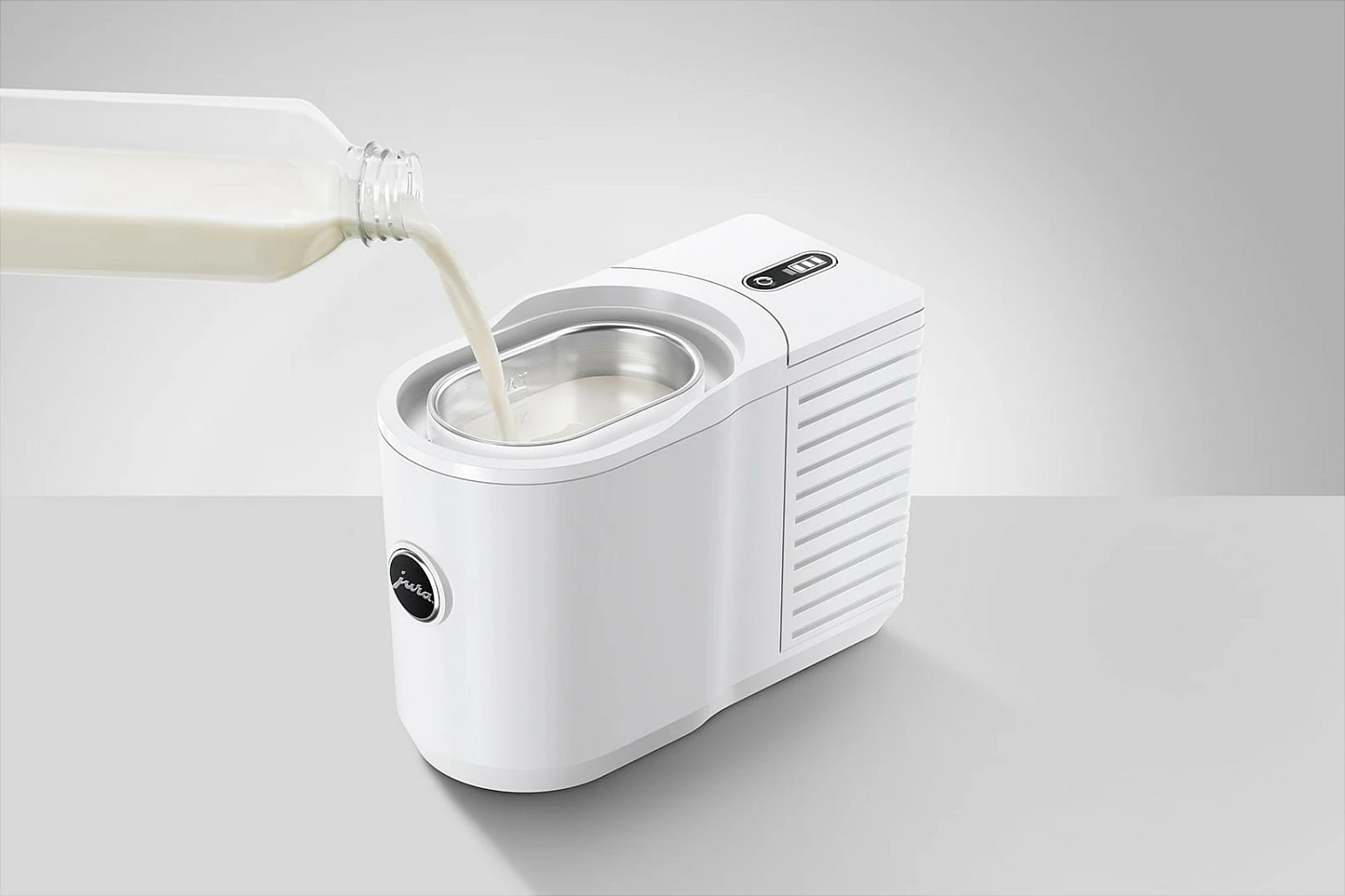 Ftohës qumështi Jura Cool Control, 0.6 L, me display, i bardhë