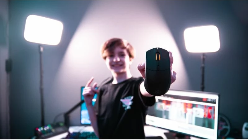 maus gaming SteelSeries Rival 3 Wireless Gen 2, i zi