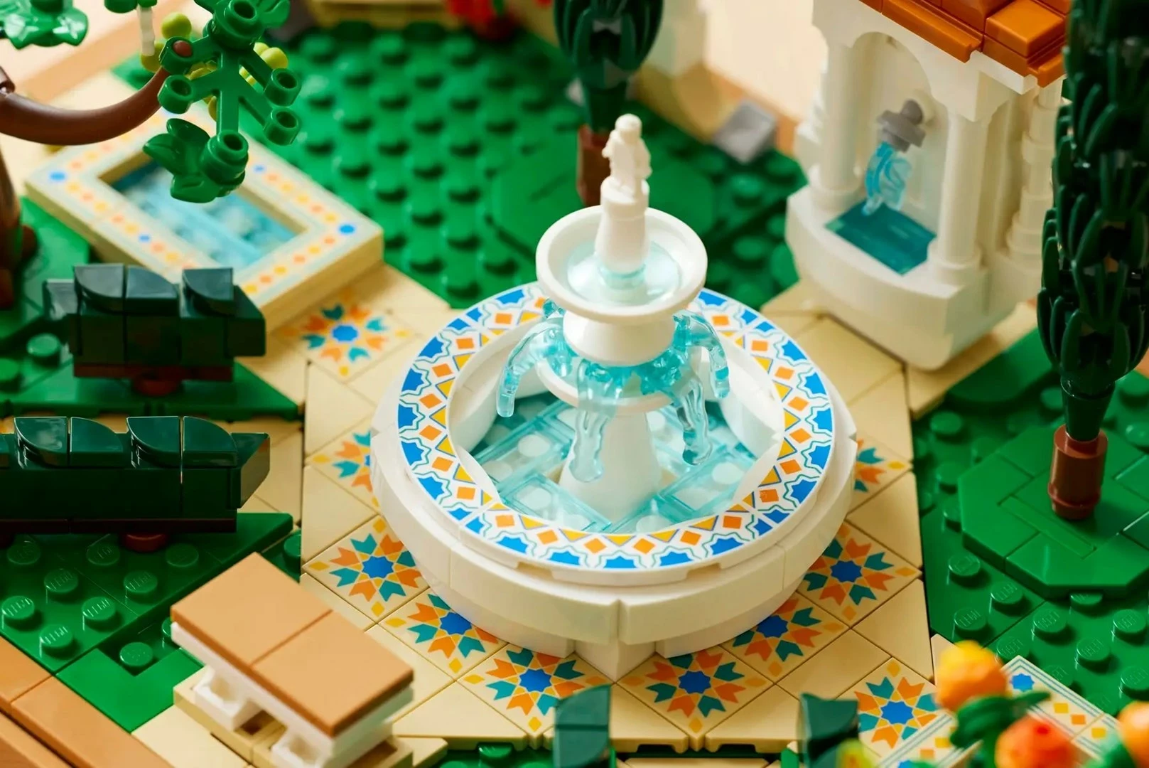 Set LEGO ICONS 10359 Fountain Garden