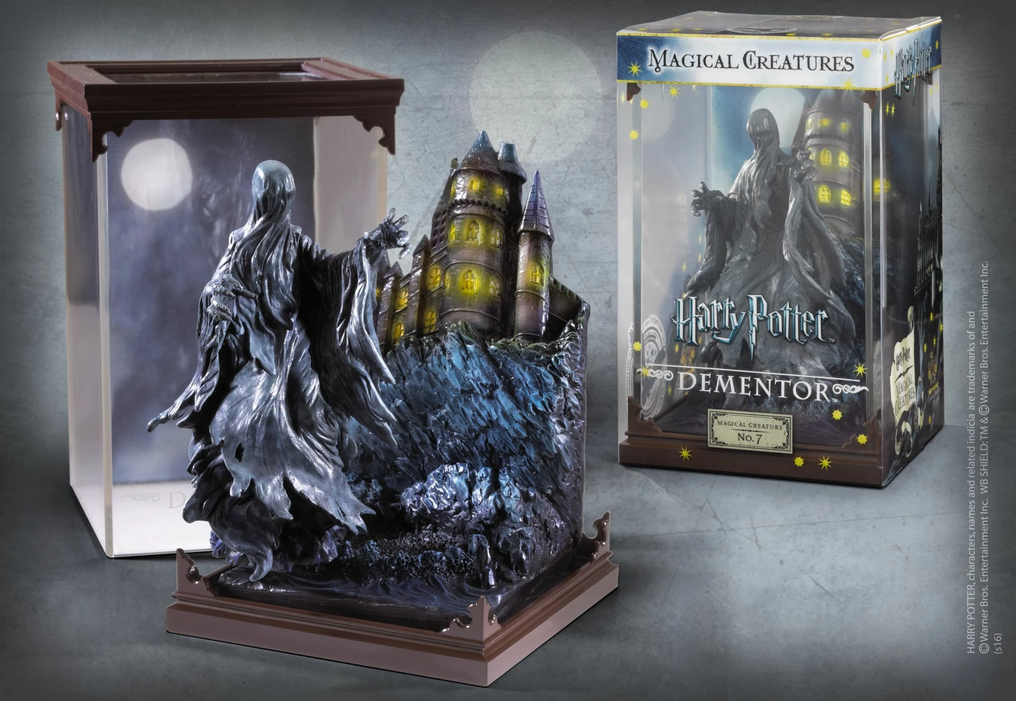 Figurinë koleksionuese Noble Collection Harry Potter Magical Creatures Dementor 18.5 cm me kuti akrilike