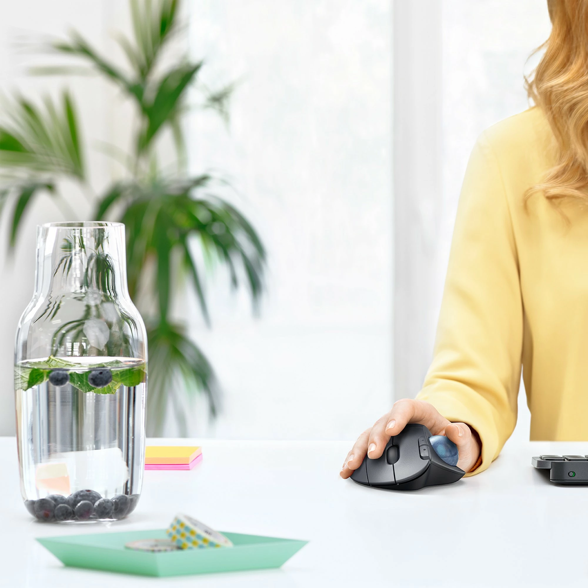 Maus Logitech M575 ERGO wireless trackball, i bardhë