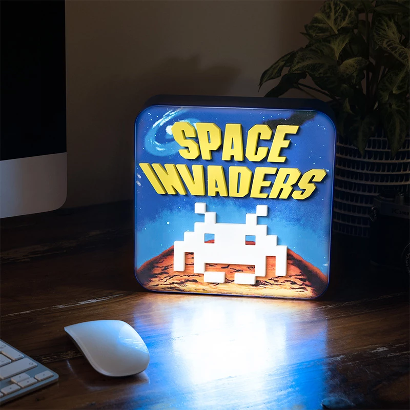 Lampë 3D Numskull Space Invaders, me micro-USB ose 3x AA, për tavolinë ose montim në mur