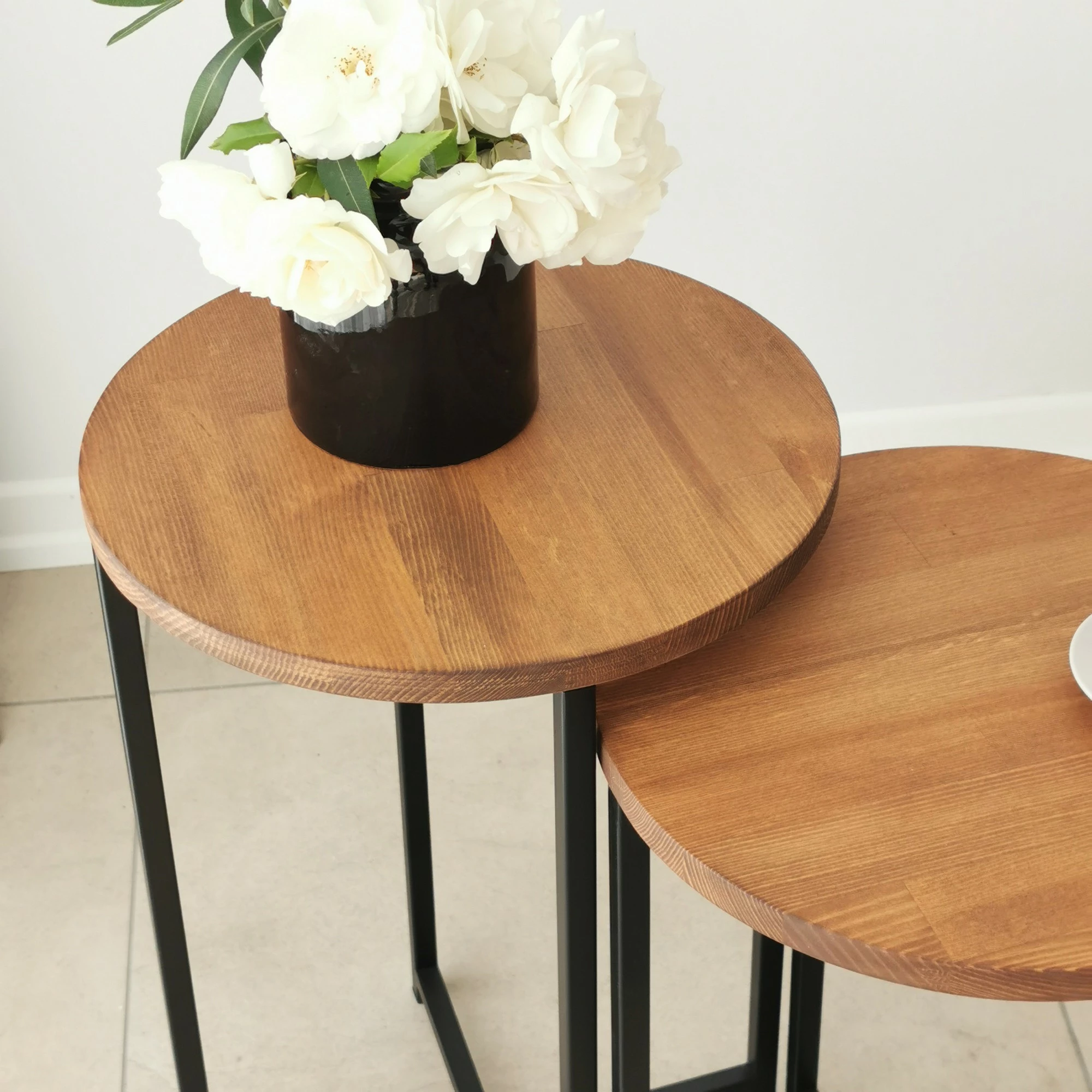 Set tavolinash kafeje Hanah Home, Neta, ngjyrë lisi