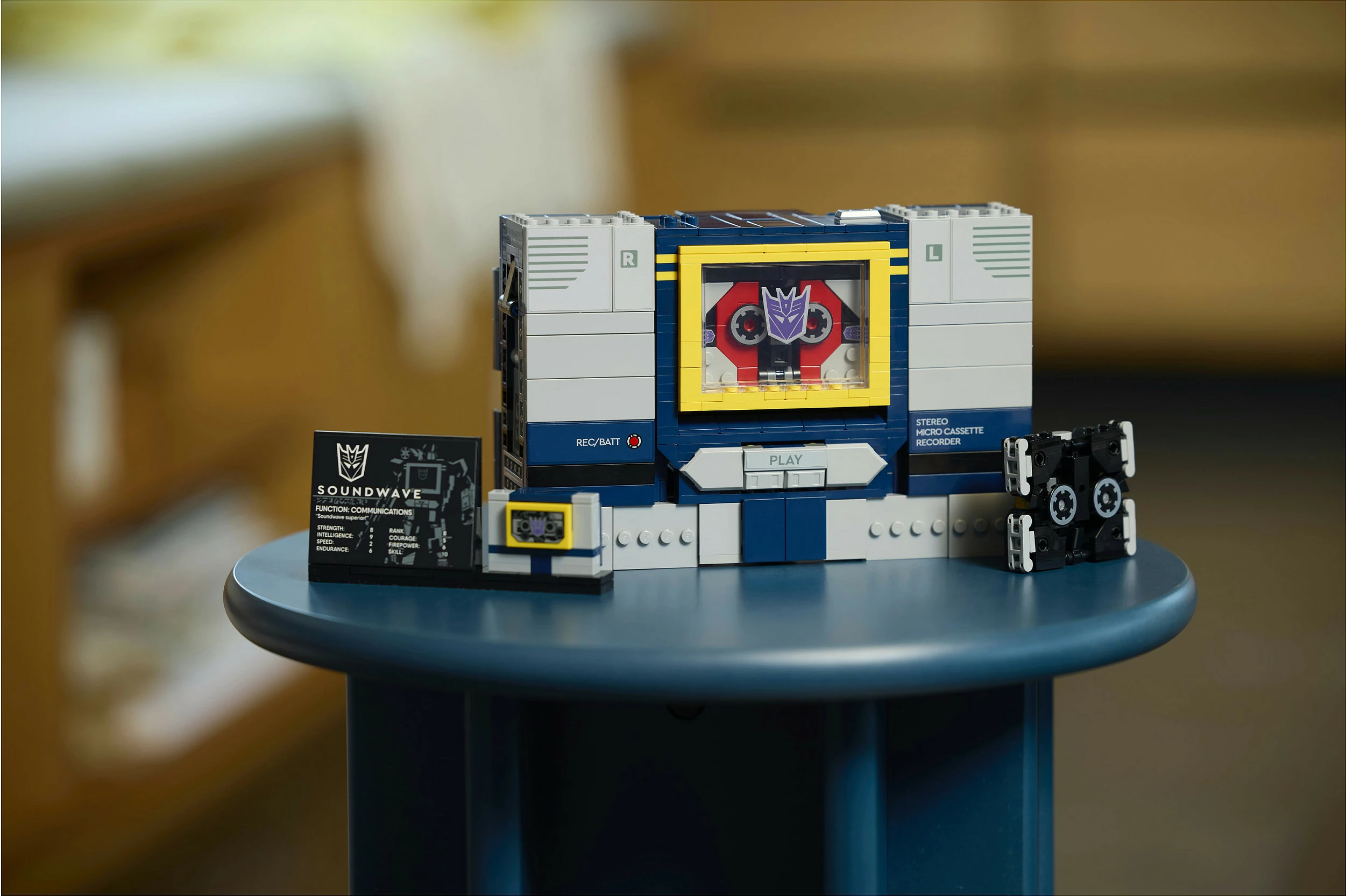 Set ndërtimi LEGO Icons Transformers Soundwave 10358, 1505 pjesë, 18+, multikolor