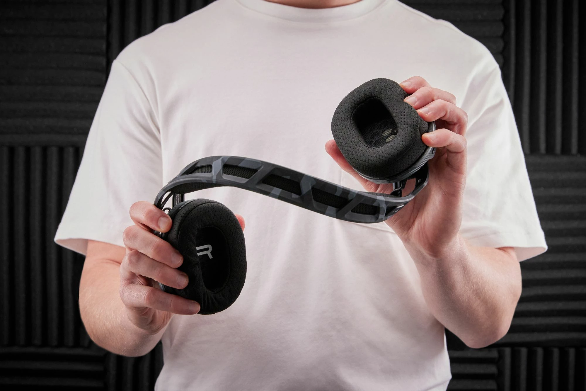 Kufje gaming Nacon RIG 600 Pro HX, wireless, over-ear, surround sound, Bluetooth 5.1/2.4GHz USB-C, 40mm, mikrofon me anulim zhurme, e zeza