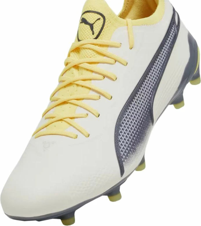 Atlete futbolli për meshkuj Puma King, të verdha