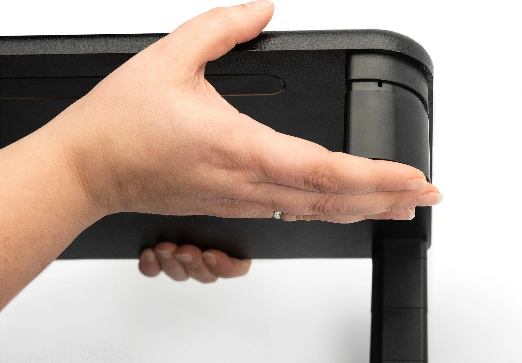 Mbajtës monitori/laptopi Digitus, rregullim lartësie, 400x280mm, ngjyrë e zezë