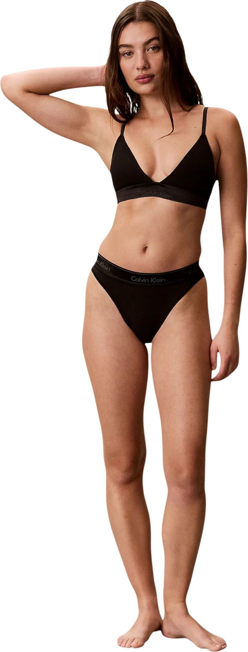 Sutjenë për femra Calvin Klein Underwear LV00QF8825, e zezë [Madhësia: L]