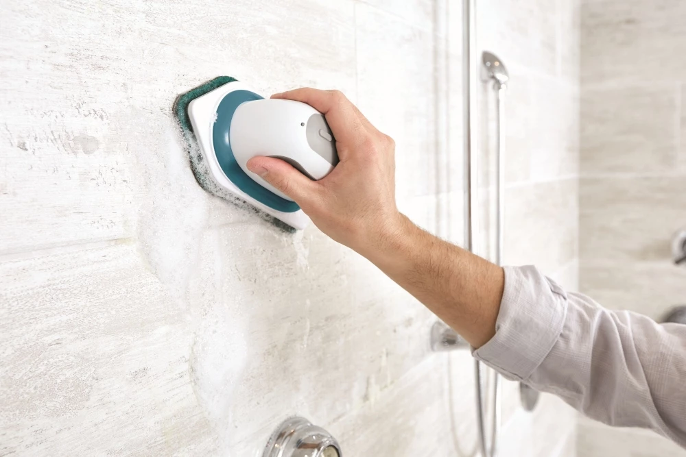 Pastrues pa kabllo Black&Decker Scumbuster BHPC210 Li-Ion, i zi, set me jastëkë pastrimi