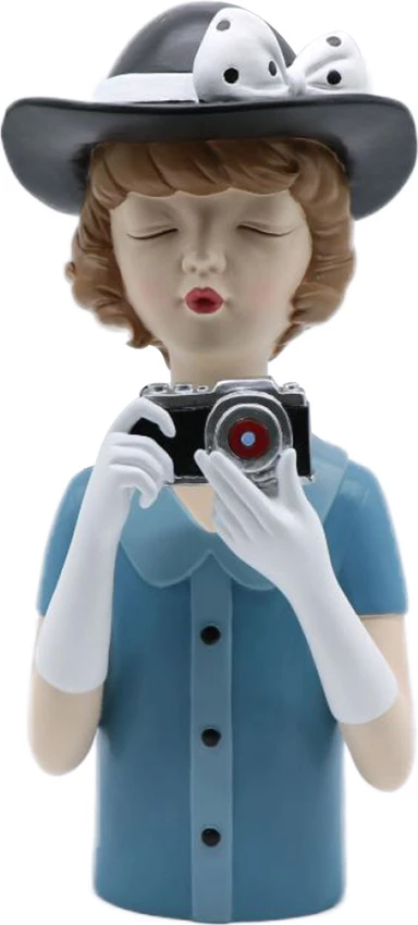 Figurë dekorative TRAVEL GIRL 6, shumëngjyrëshe, polirezine, 15x14x34cm