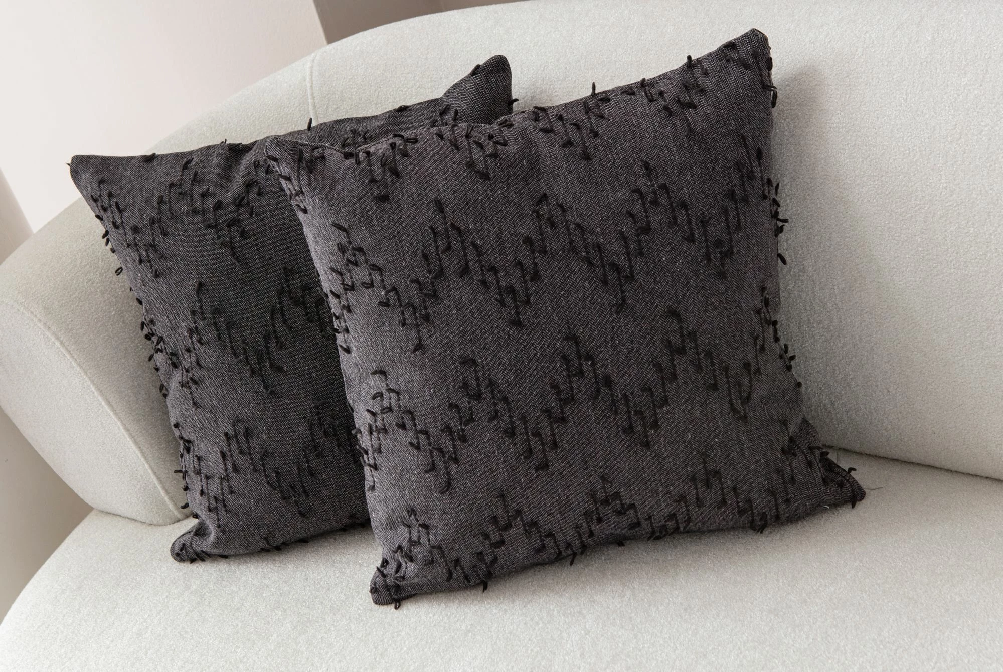 Set mbulesash për jastëkë (2 copë), Evila Originals, Tuffet, e zezë v4