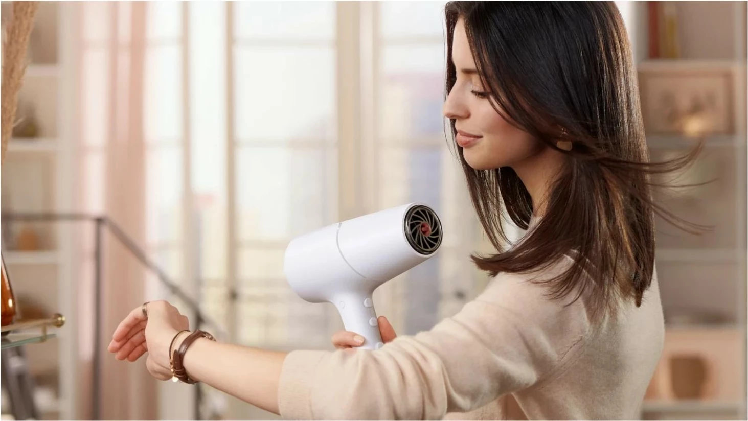 Tharëse flokësh Philips 5000 BHD500/00, 2100W, jonizim, e bardhë