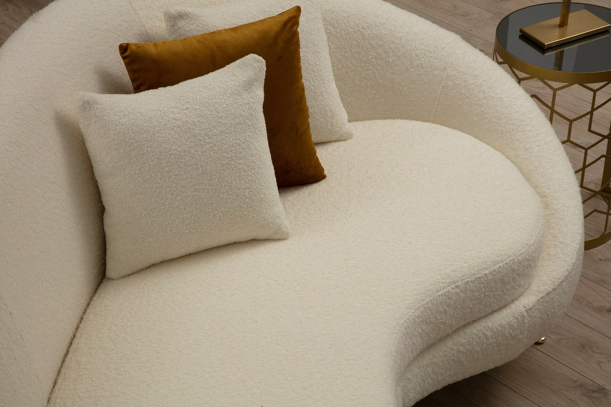 Divan treshe Atelier del Sofa, Eses, boucle krem