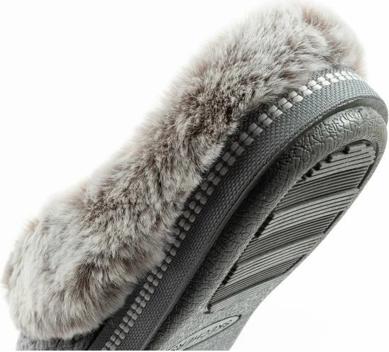 Papuqe për femra Skechers, të ngrohta