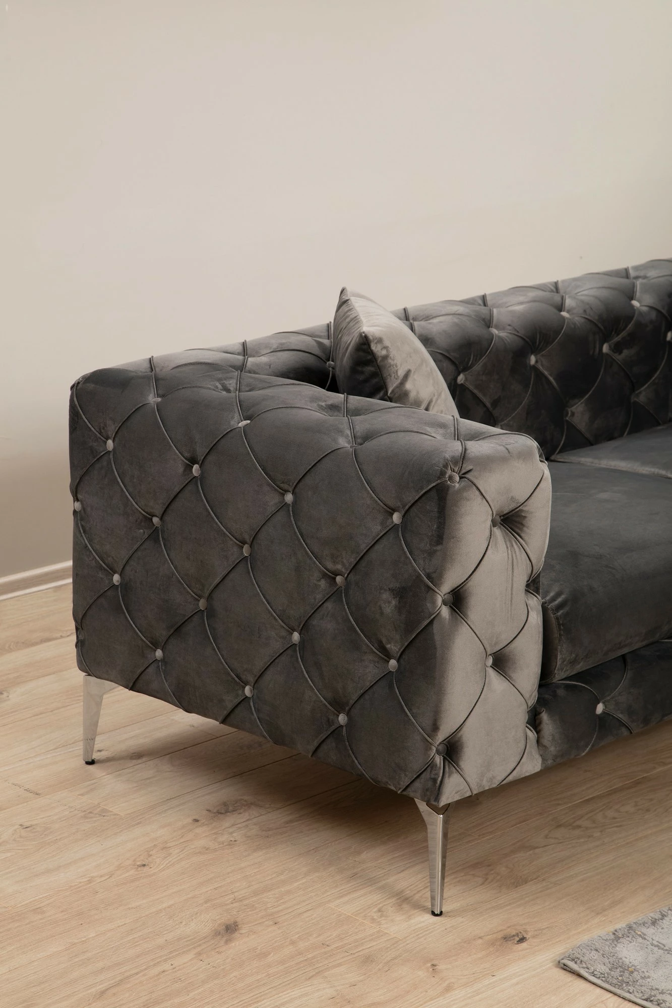 Divan treshe Como, ngjyrë antracit, Atelier del Sofa