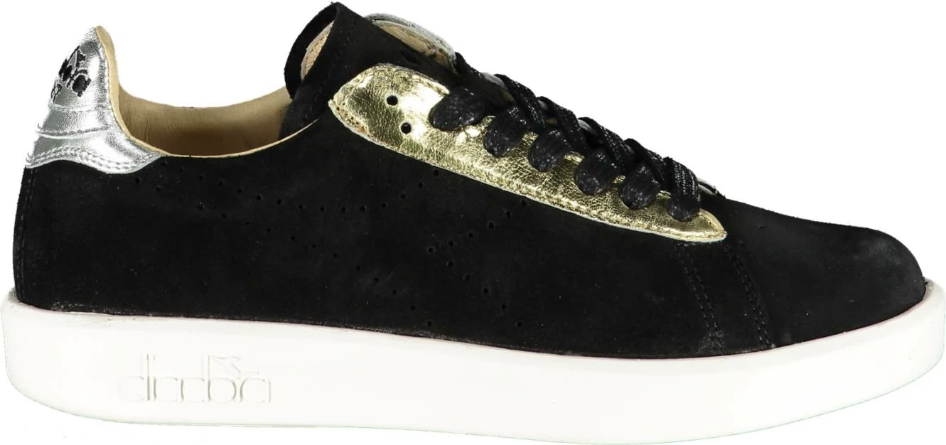 Atlete femra DIADORA, të zeza