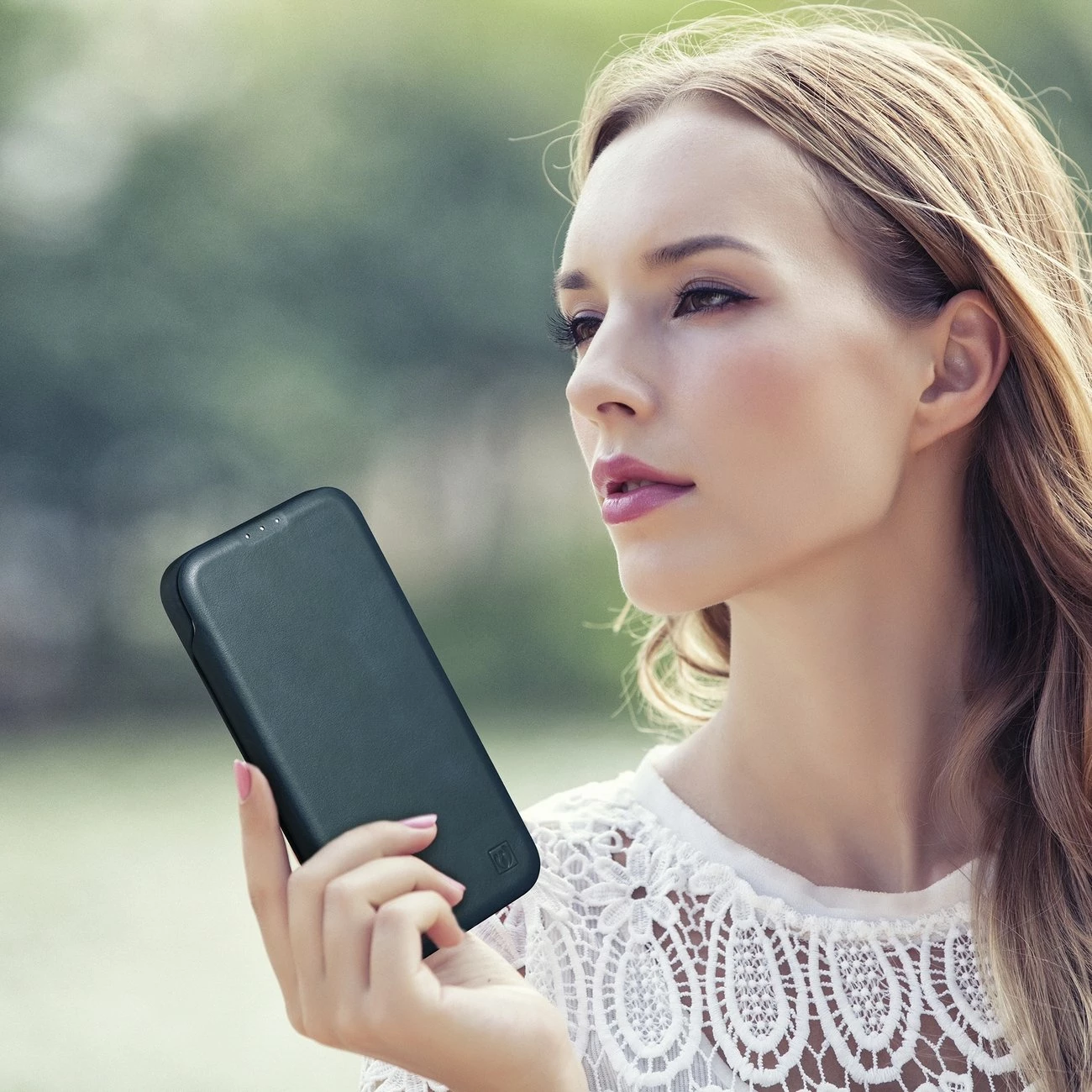 Mbështjellës iCarer Oil Wax Premium Leather Folio për iPhone 14 Plus, MagSafe, kaltër