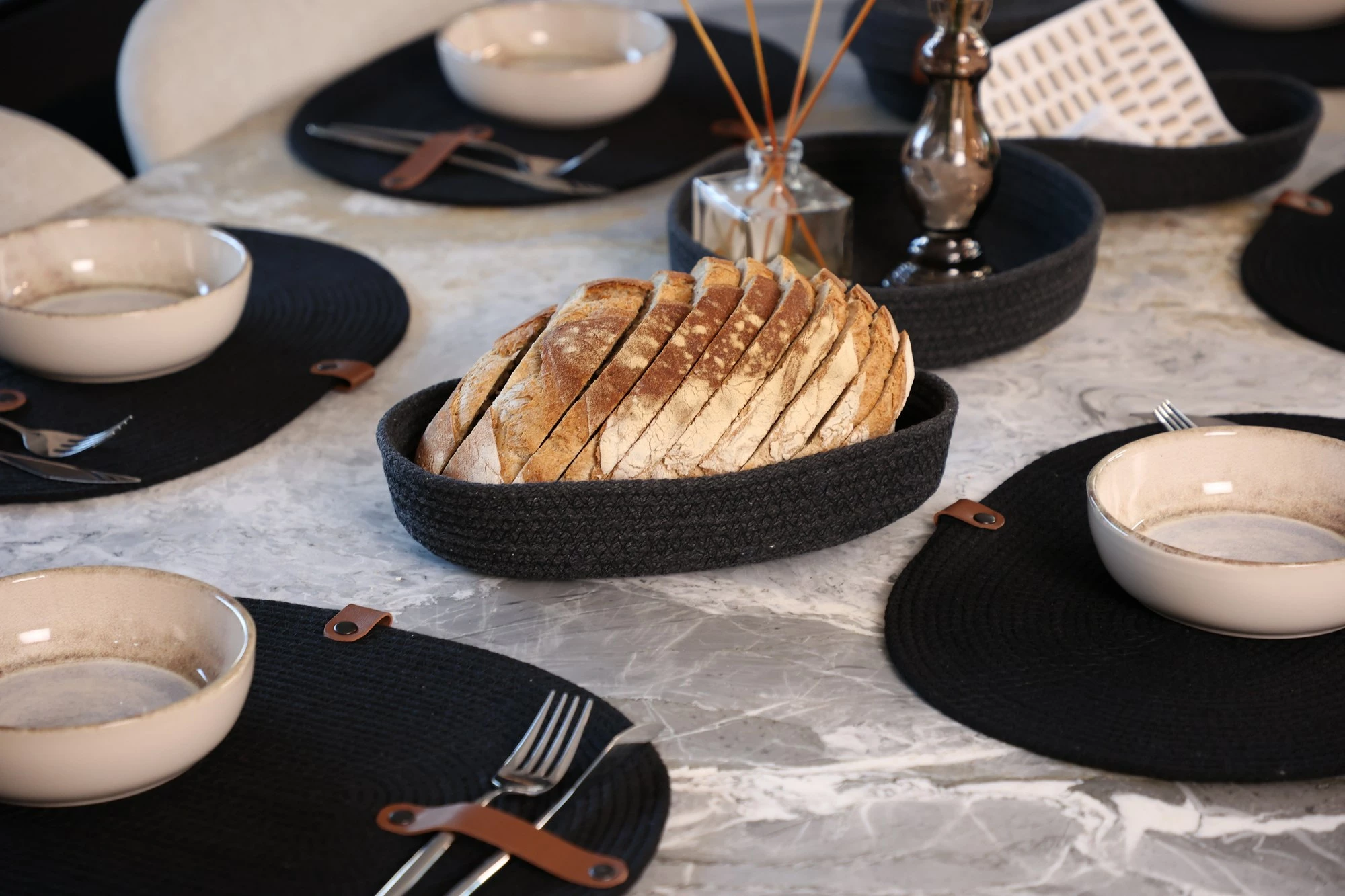 Set nënshimesh tavoline (6 copë), Aberto Design, JUT08001108D, ngjyrë e zezë