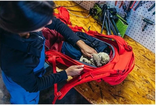 Çantë shpine hiking Gregory unisex, e kuqe