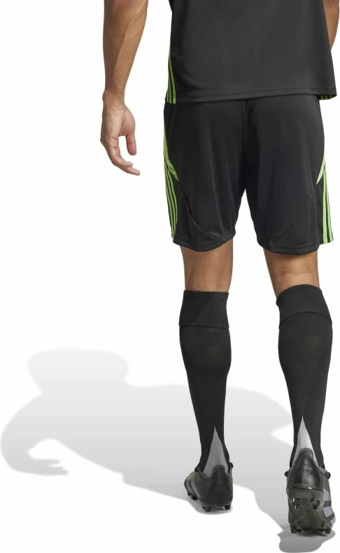 Shorce për meshkuj adidas, të zeza dhe të gjelbra [Madhësia: M]