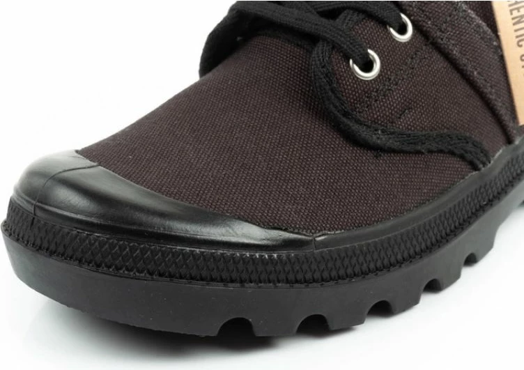 Atlete për femra Palladium, të zeza