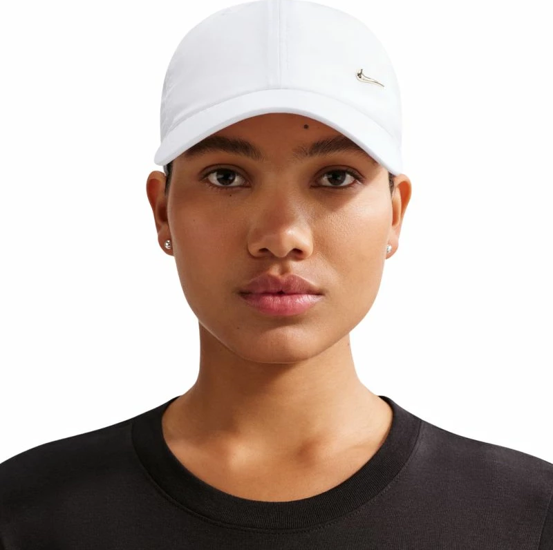 Kapelë Nike Dri-FIT Club FB5372 101, e bardhë