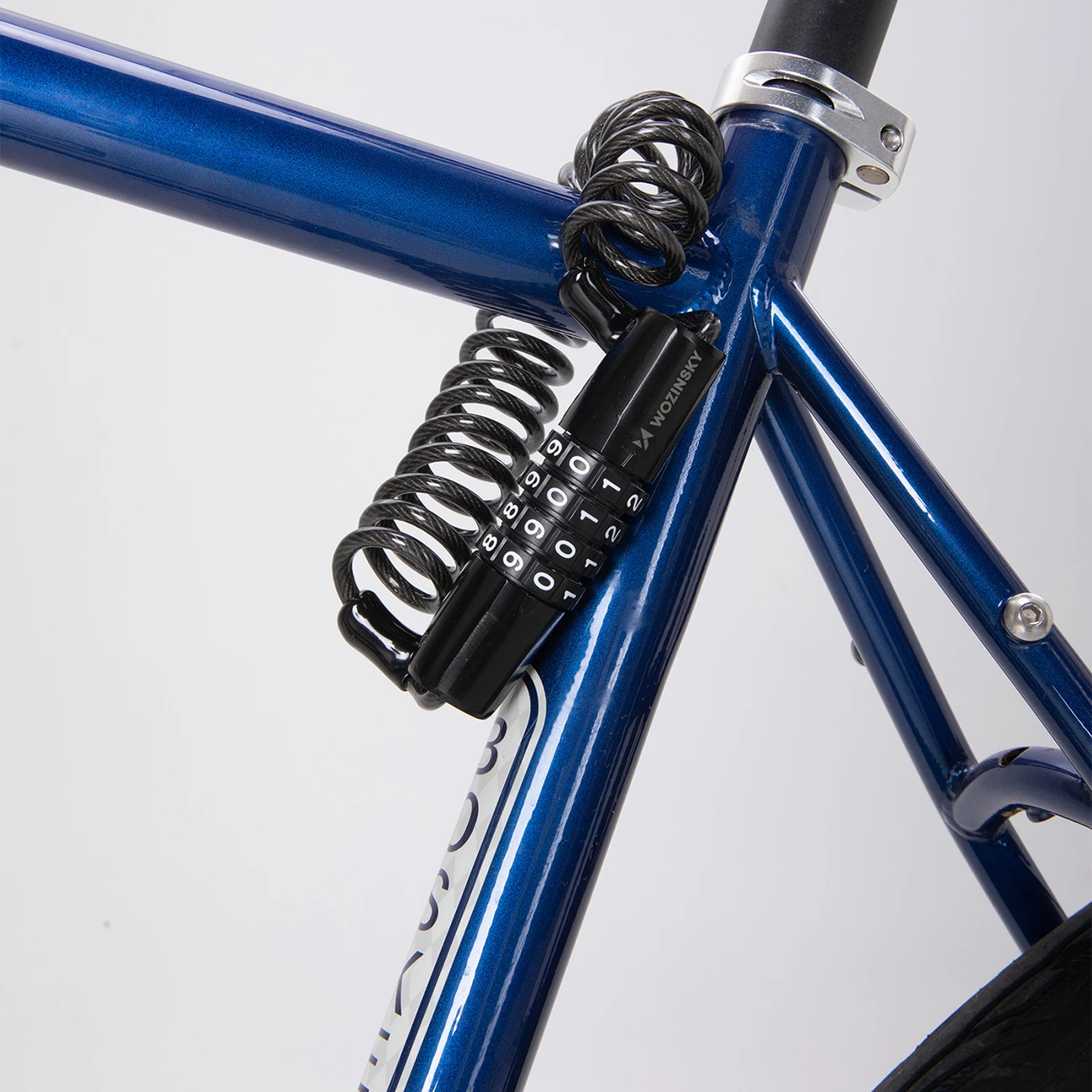 Kyç kabllo për biçikletë/helmetë Wozinsky WBN-01R, kombinim 4-shifror, 1.5 m, i papërshkueshëm nga uji, zi