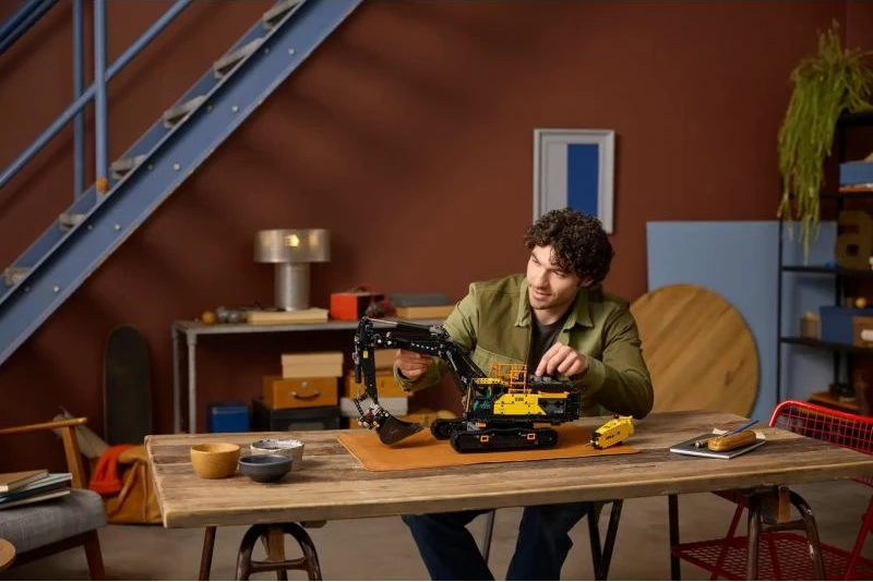 Set ndërtimi LEGO Technic për të rritur