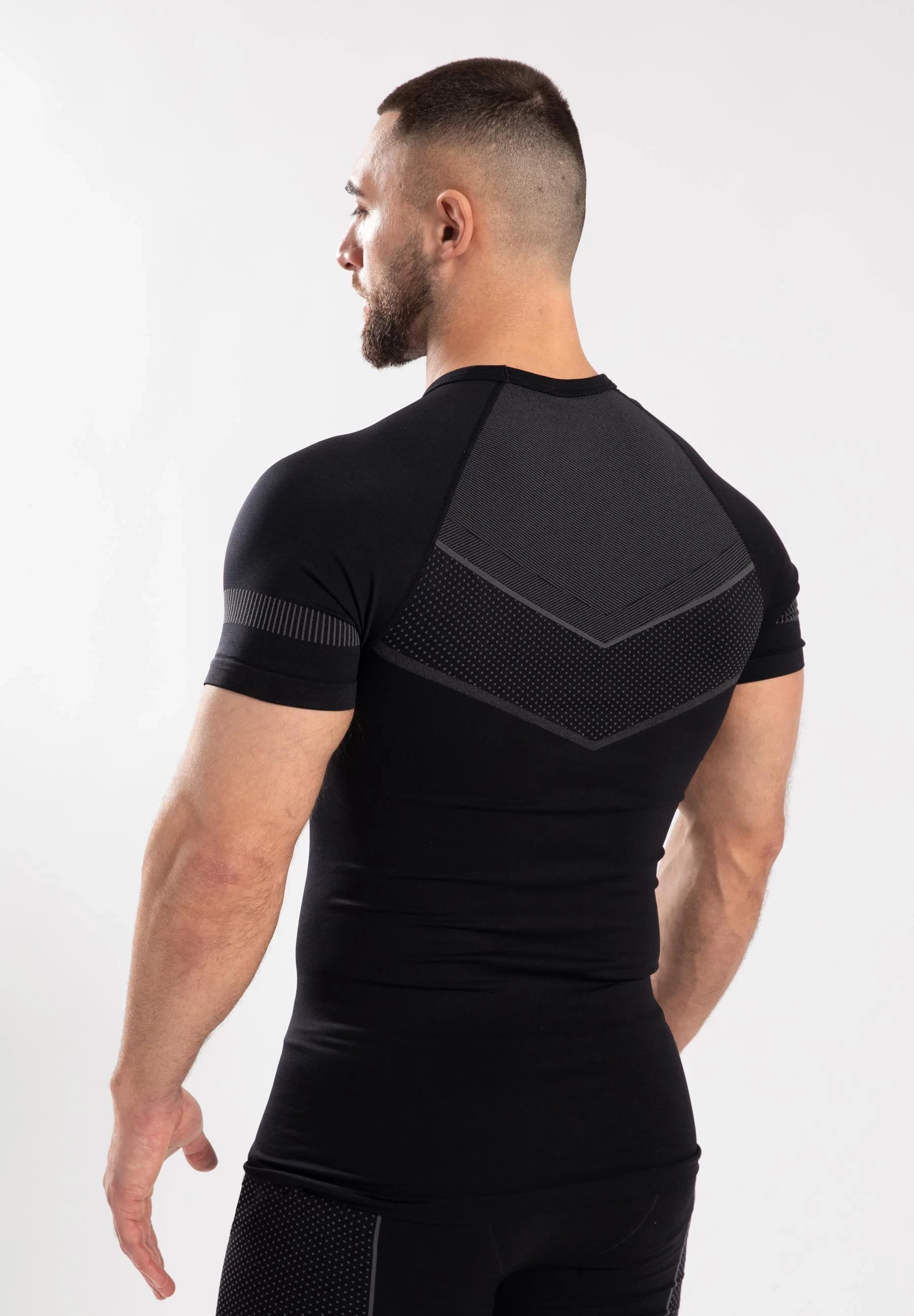 Norton Seamless T-Shirt - Black [Madhësia: XL]