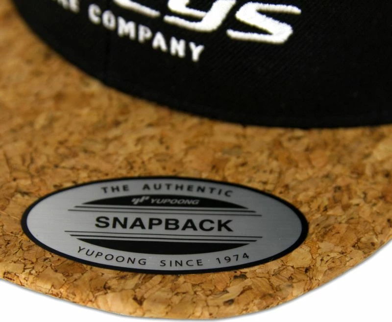 Kapelë Kellys, e zezë